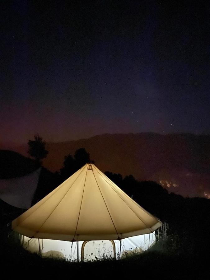 Hotel Lodg'Ing Secret Camp Ariege Lordat Zewnętrze zdjęcie