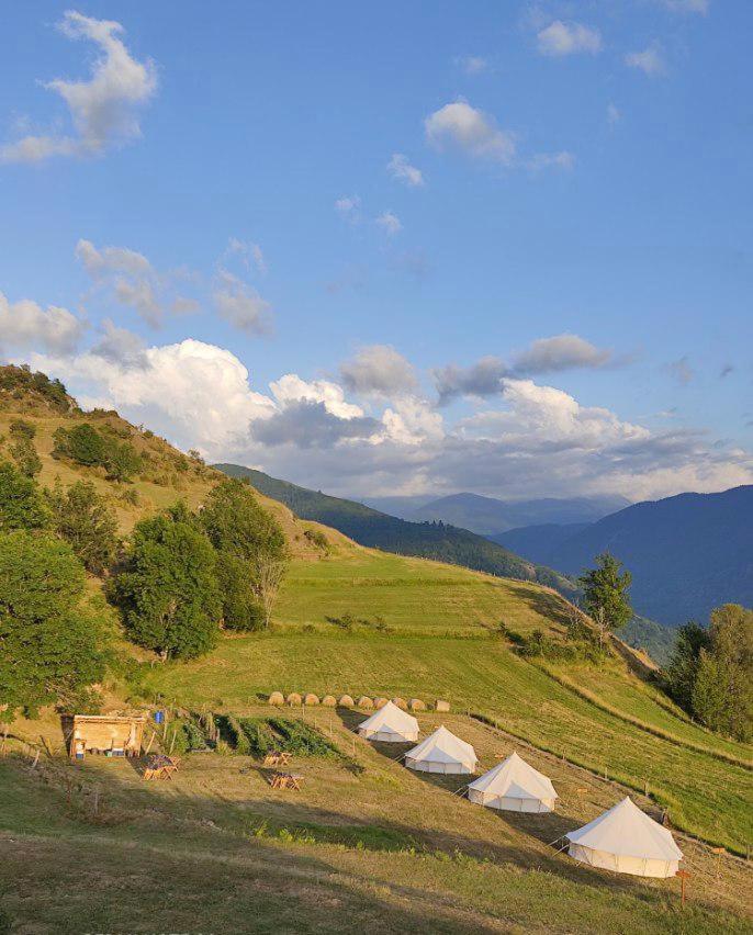 Hotel Lodg'Ing Secret Camp Ariege Lordat Zewnętrze zdjęcie